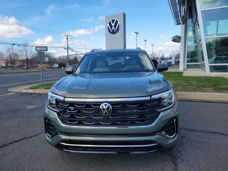 2025 Volkswagen Atlas SEL Premium R-Line photo 1