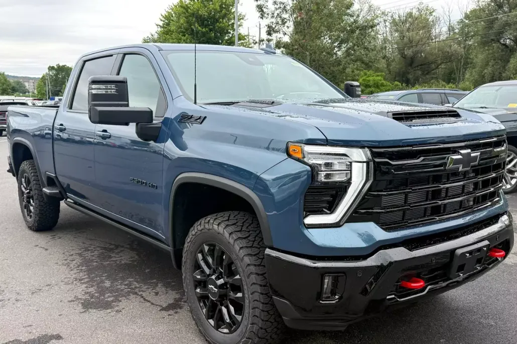 2025 Chevrolet Silverado 2500HD LTZ photo 1