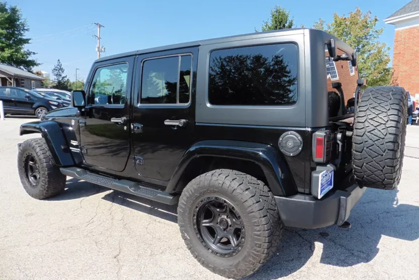 2013 Jeep Wrangler Unlimited Sahara photo 1