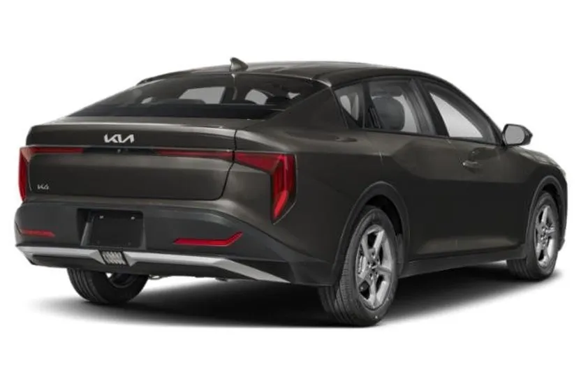 2025 Kia K4 LXS photo 1