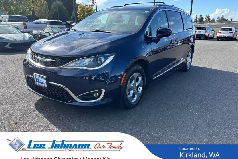 2020 Chrysler Pacifica Hybrid Touring L photo 1