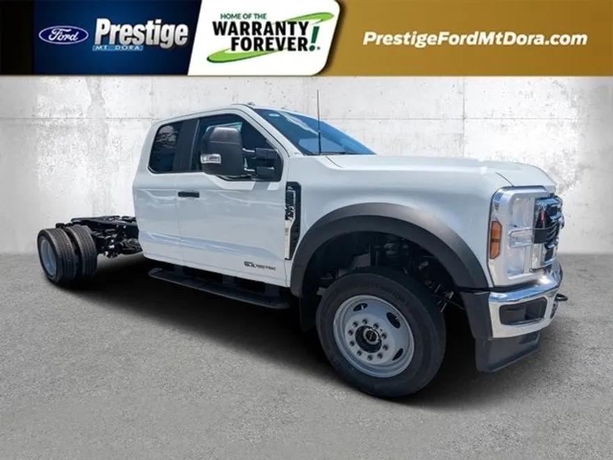 2025 Ford F-550 photo 1