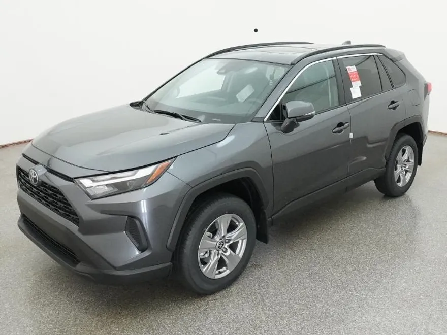 2025 Toyota RAV4 XLE photo 1