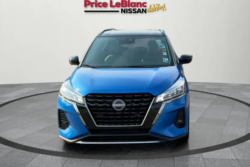 2023 Nissan Kicks SR photo 1