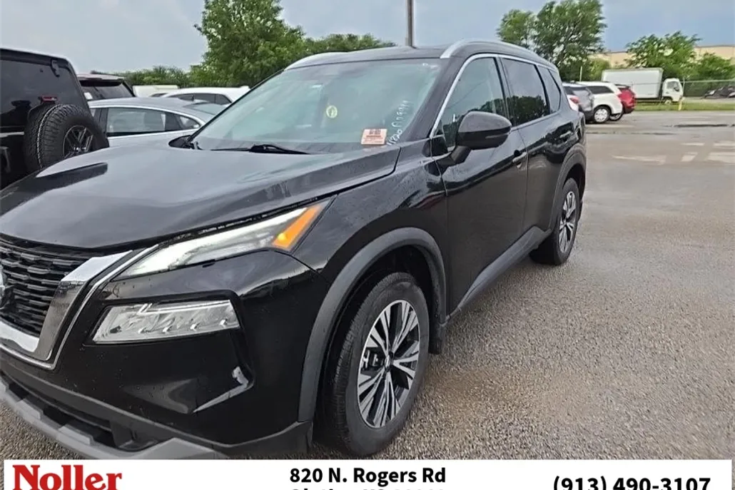 2021 Nissan Rogue SV photo 1