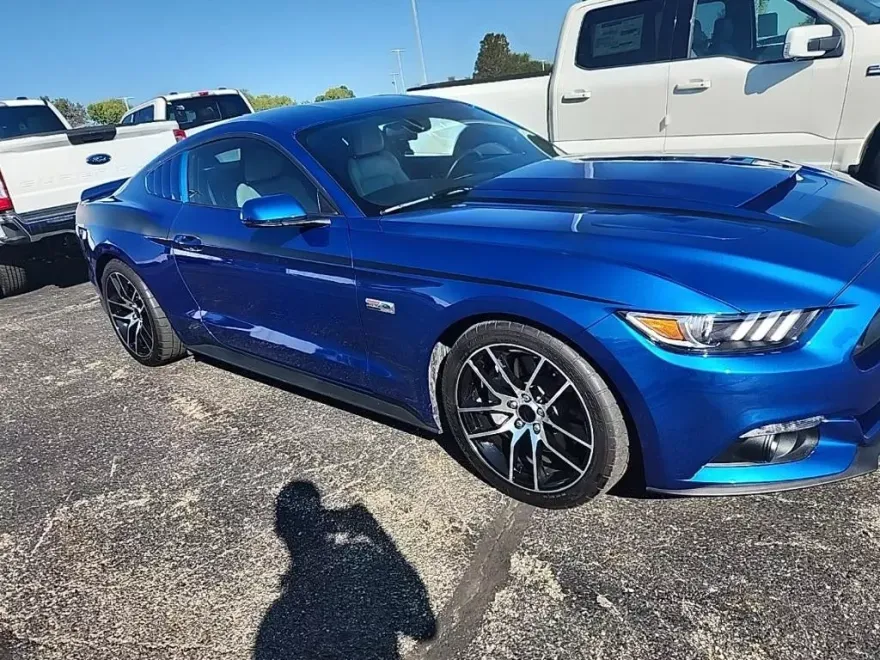 2017 Ford Mustang GT Premium photo 1