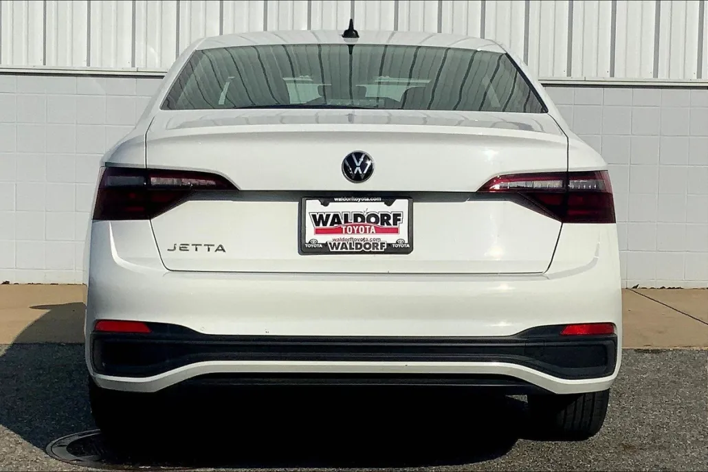 2022 Volkswagen Jetta 1.5T S photo 1
