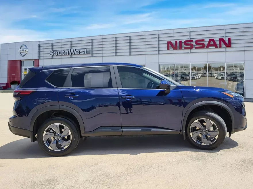 2026 Nissan Rogue SV photo 1