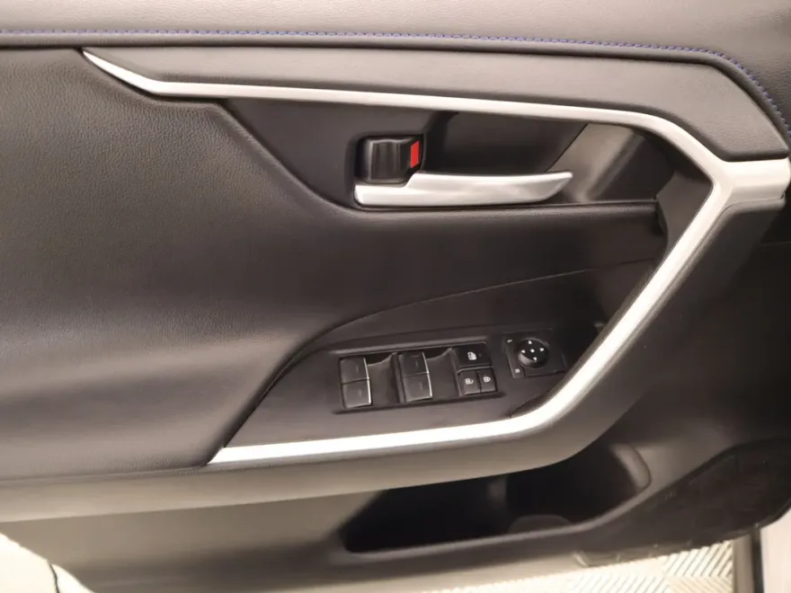 2024 Toyota RAV4 Hybrid XSE photo 1