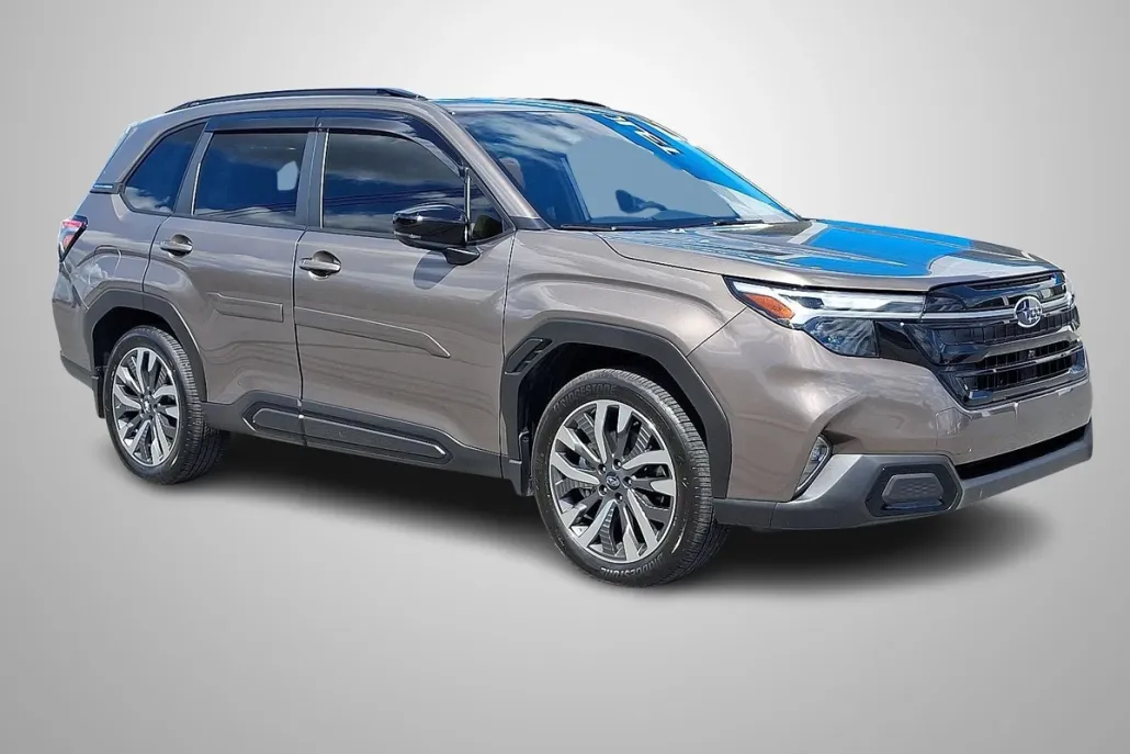 2025 Subaru Forester Touring photo 1
