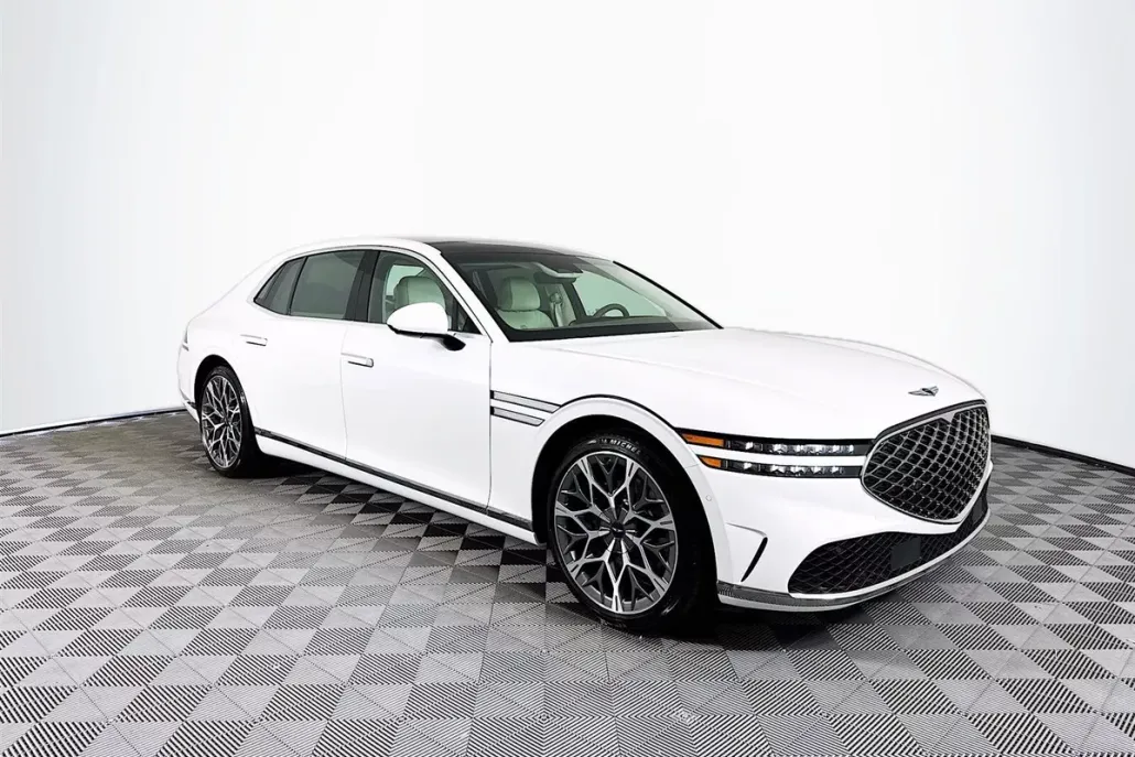 2025 Genesis G90 3.5T E-Supercharger photo 1