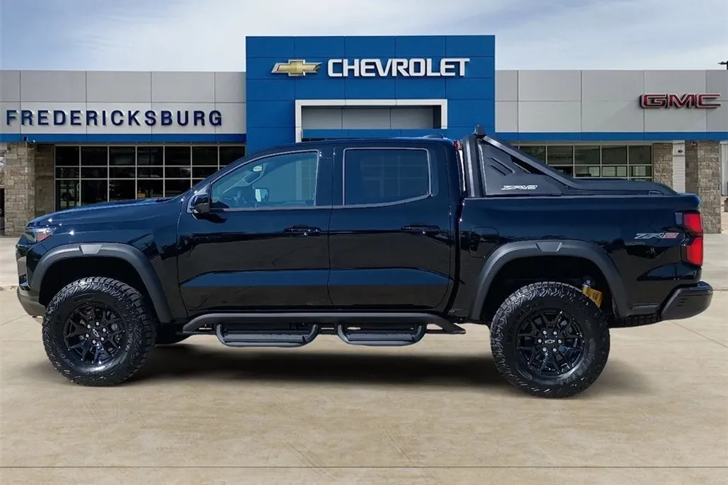 2025 Chevrolet Colorado ZR2 photo 1