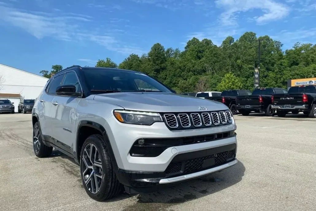 2025 Jeep Compass Limited photo 1