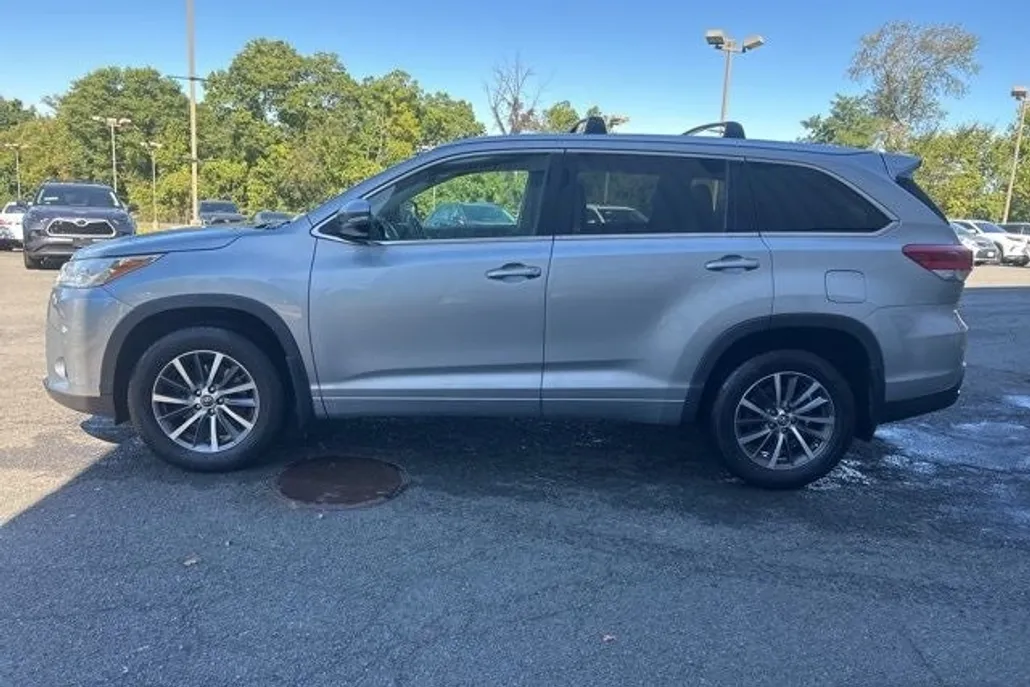 2018 Toyota Highlander XLE photo 1
