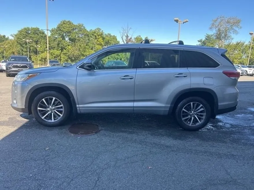 2018 Toyota Highlander XLE photo 1