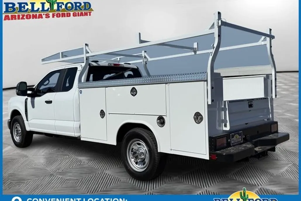 2025 Ford F-350 photo 1