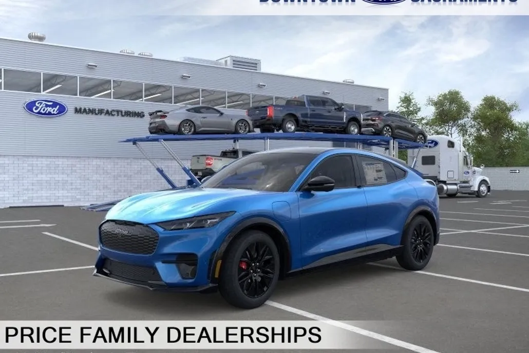 2025 Ford Mustang Mach-E Premium photo 1