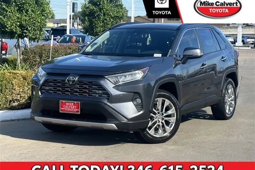 2019 Toyota RAV4 Limited photo 1