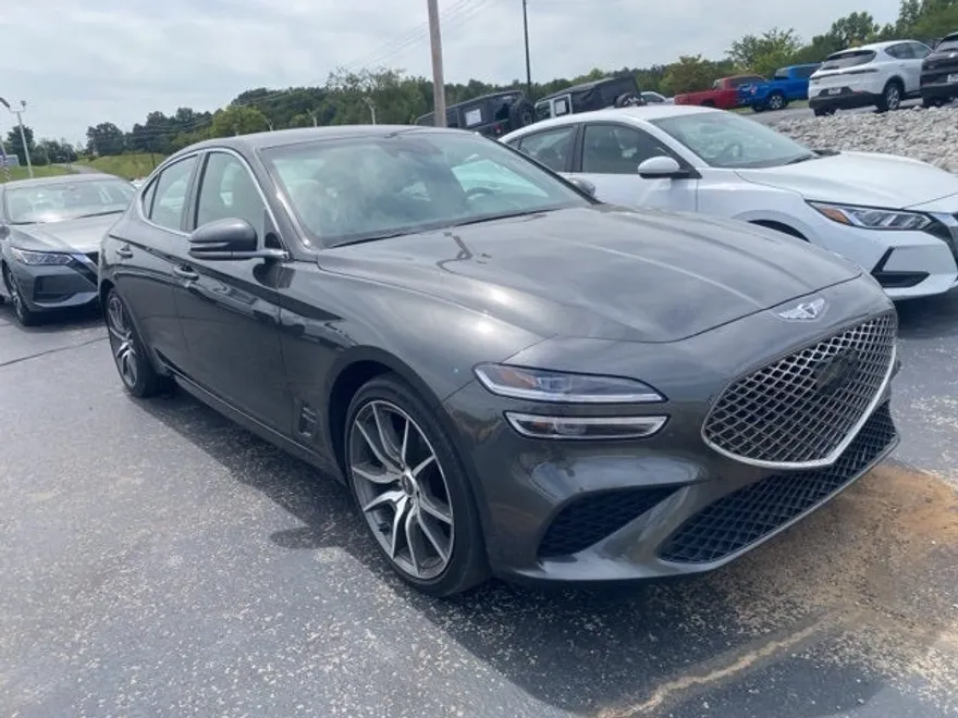2023 Genesis G70 2.0T photo 1