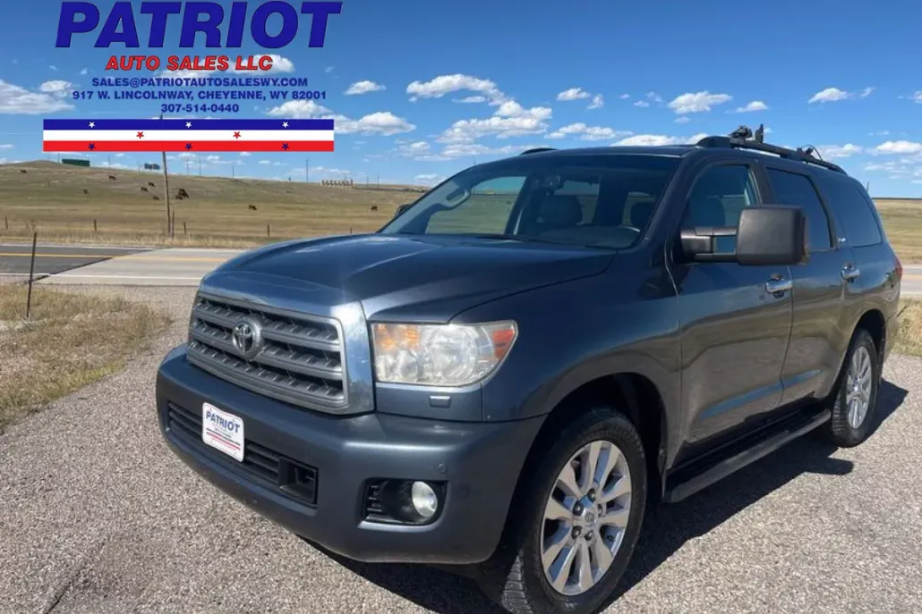 2008 Toyota Sequoia Platinum photo 1