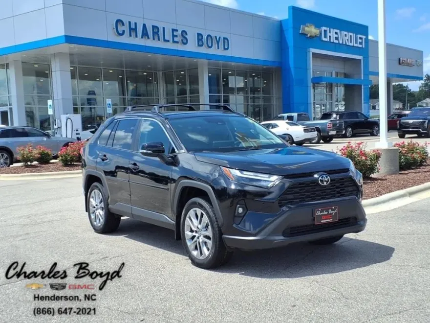 2023 Toyota RAV4 XLE Premium photo 1