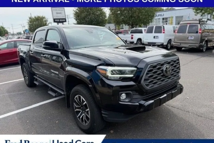 2020 Toyota Tacoma SR5 photo 1