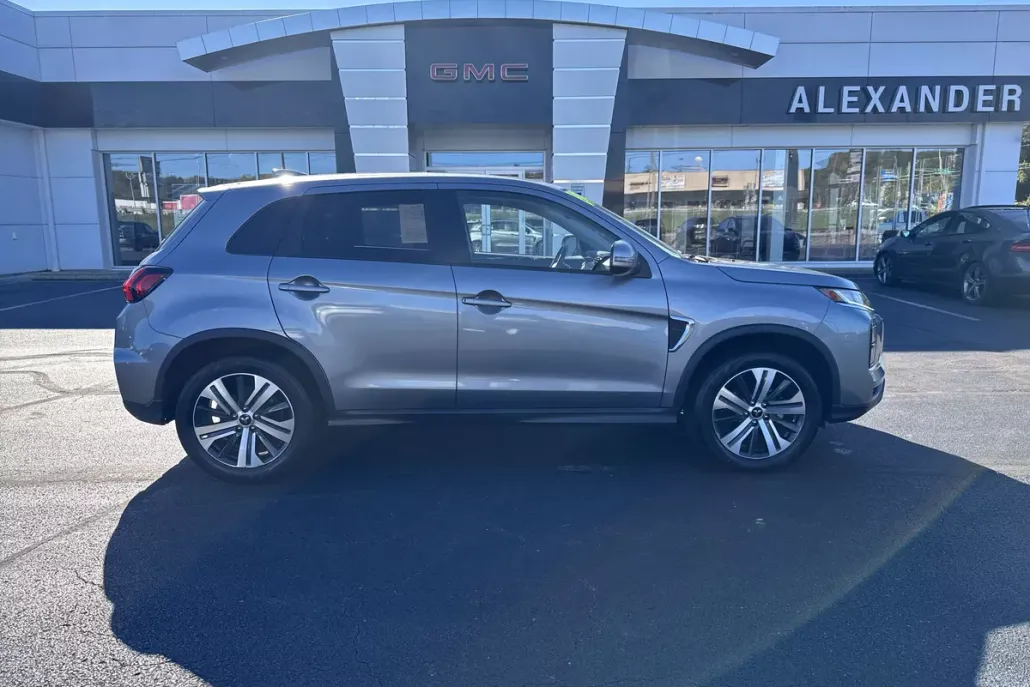 2024 Mitsubishi Outlander Sport S photo 1