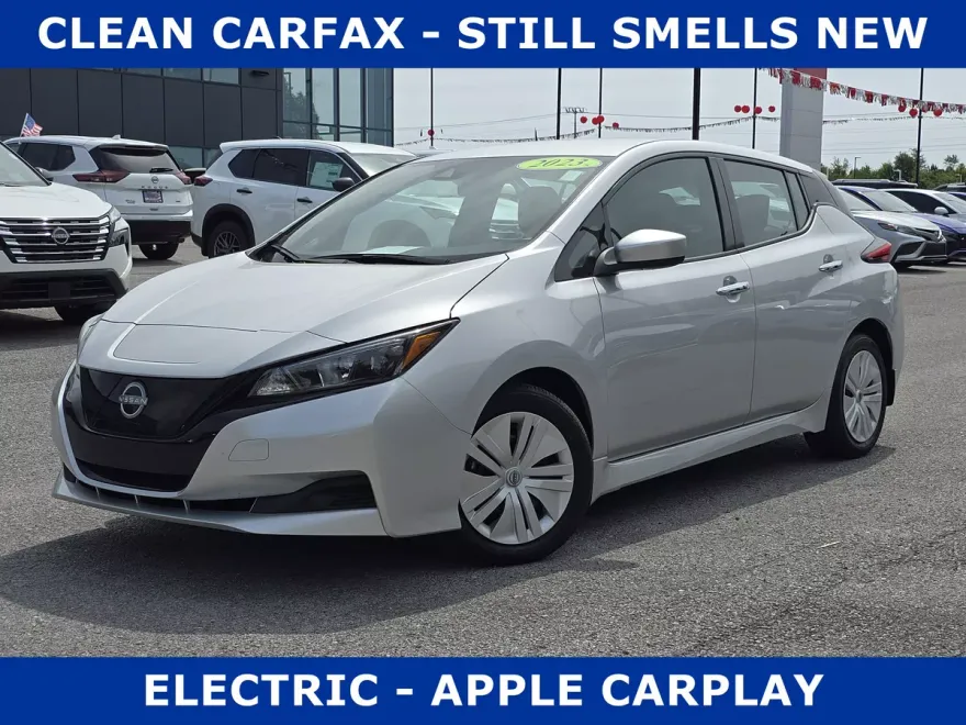2023 Nissan Leaf S photo 1