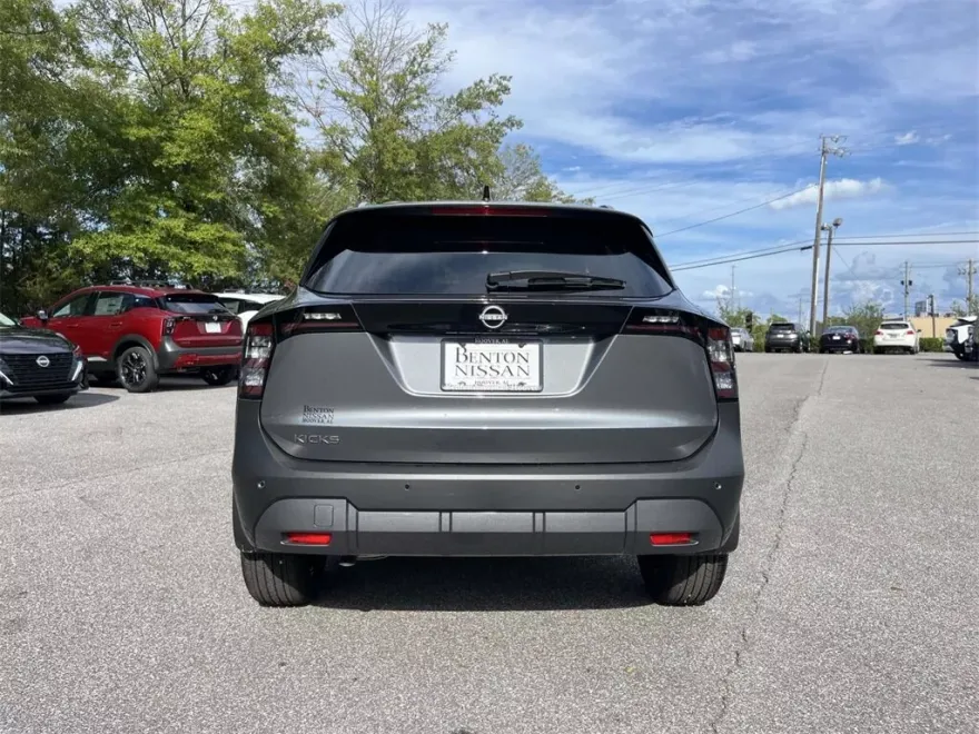 2026 Nissan Kicks SV photo 1