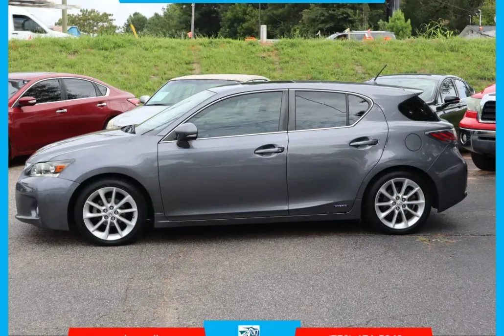 2012 Lexus CT 200h photo 1