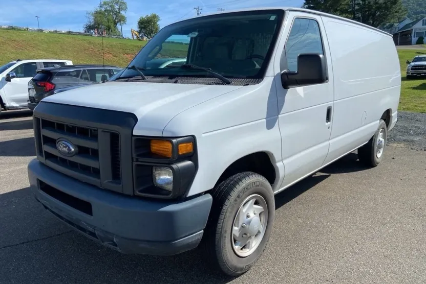 2014 Ford E-150 photo 1