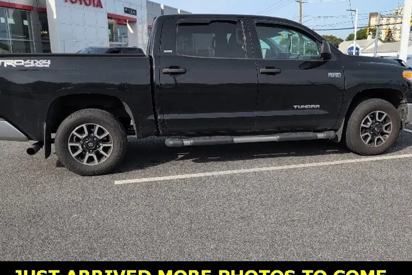 2015 Toyota Tundra SR5 Grade photo 1