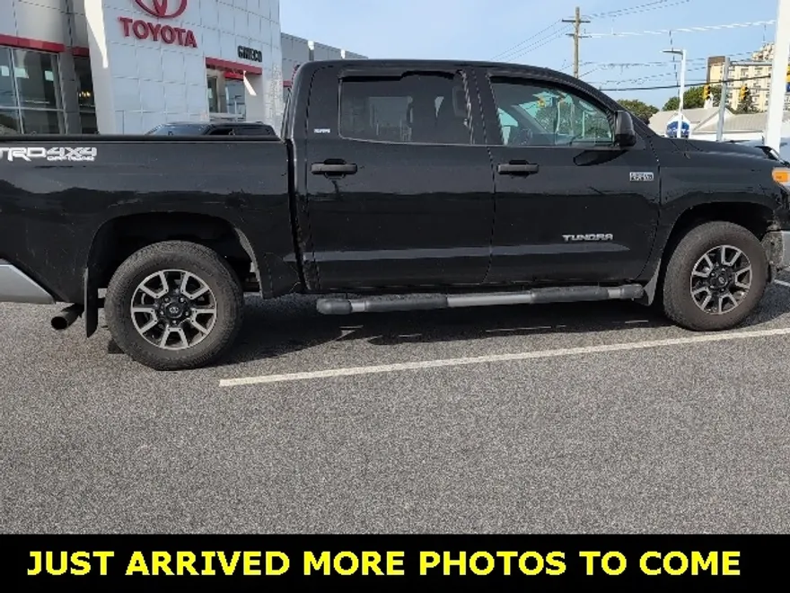2015 Toyota Tundra SR5 Grade photo 1