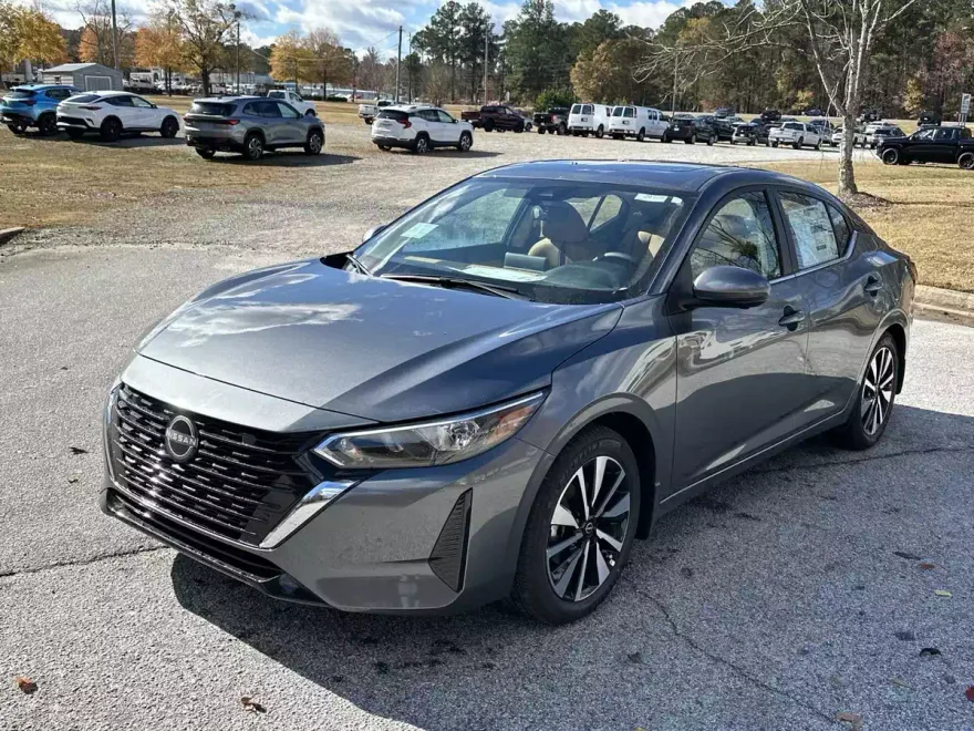 2025 Nissan Sentra SV photo 1