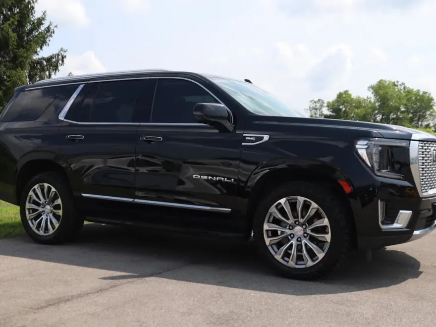 2023 Gmc Yukon Denali photo 1