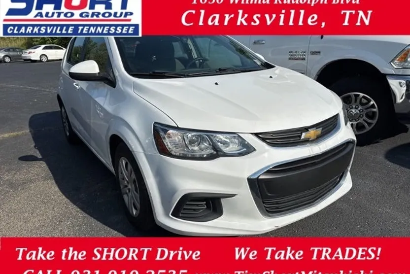 2020 Chevrolet Sonic LT photo 1