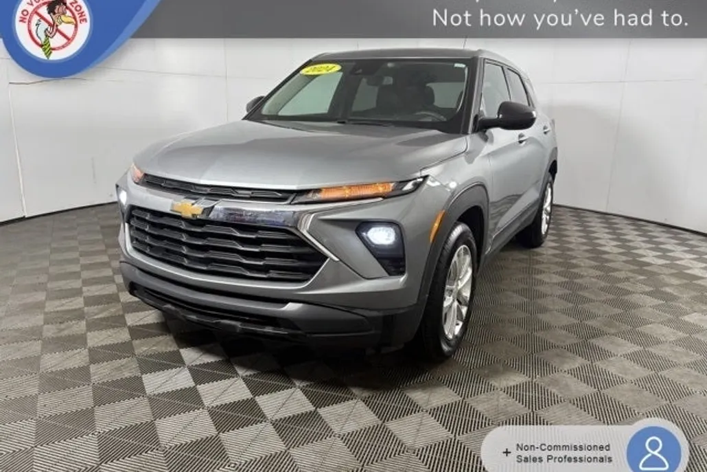 2024 Chevrolet Trailblazer LS photo 1