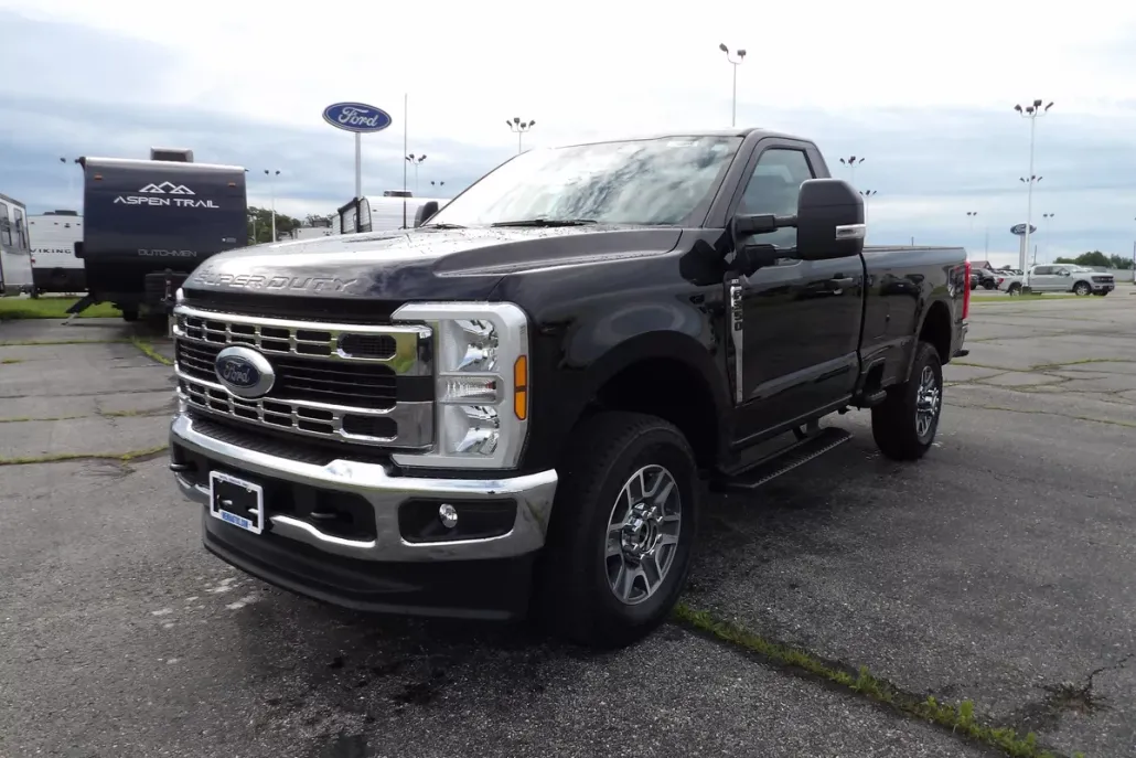2025 Ford F-350 photo 1