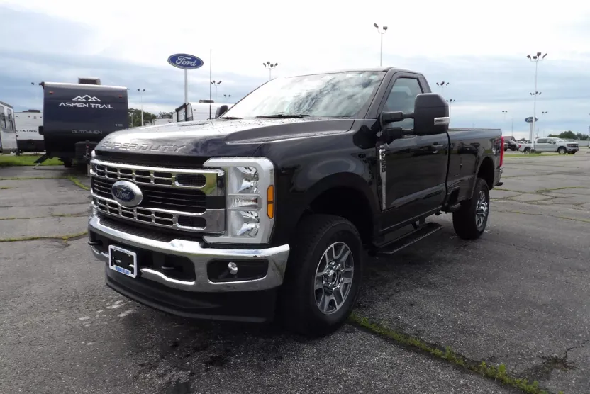 2025 Ford F-350 photo 1