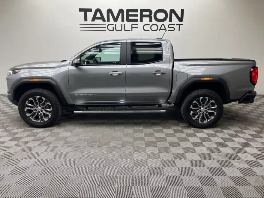 2023 Gmc Canyon Denali photo 1