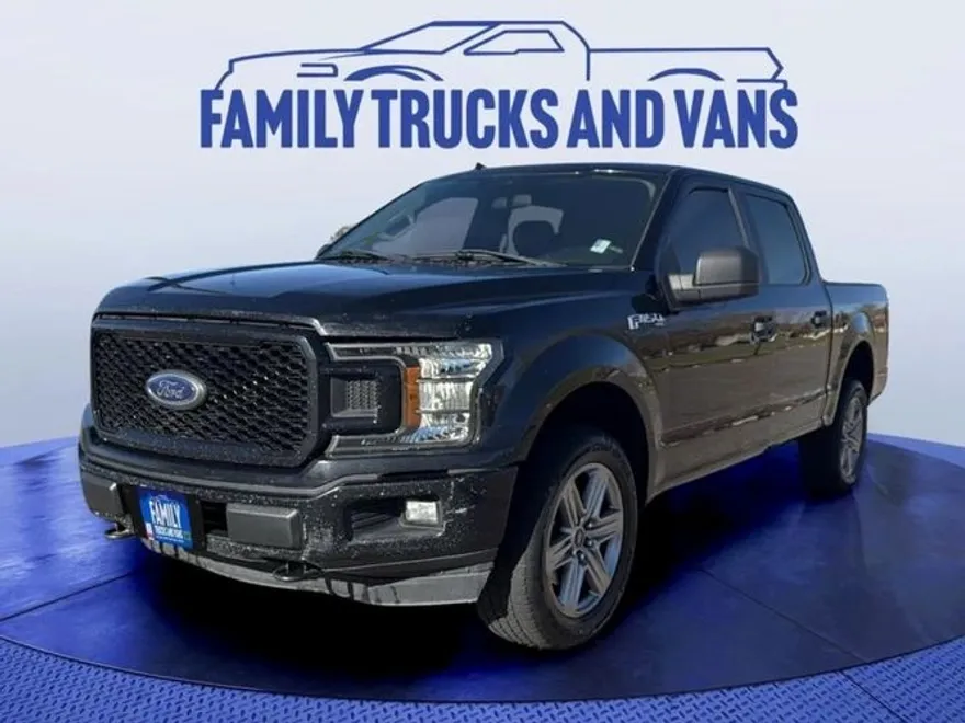 2020 Ford Expedition XLT photo 1