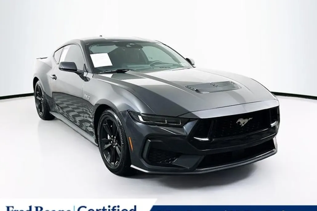 2024 Ford Mustang GT photo 1