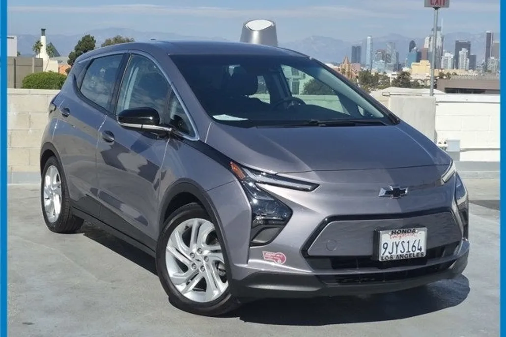2023 Chevrolet Bolt EV 1LT photo 1