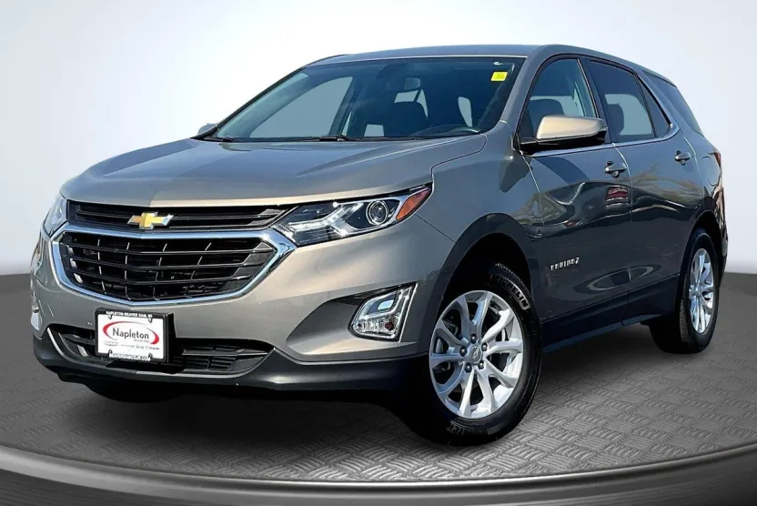 2024 Chevrolet Equinox LT photo 1