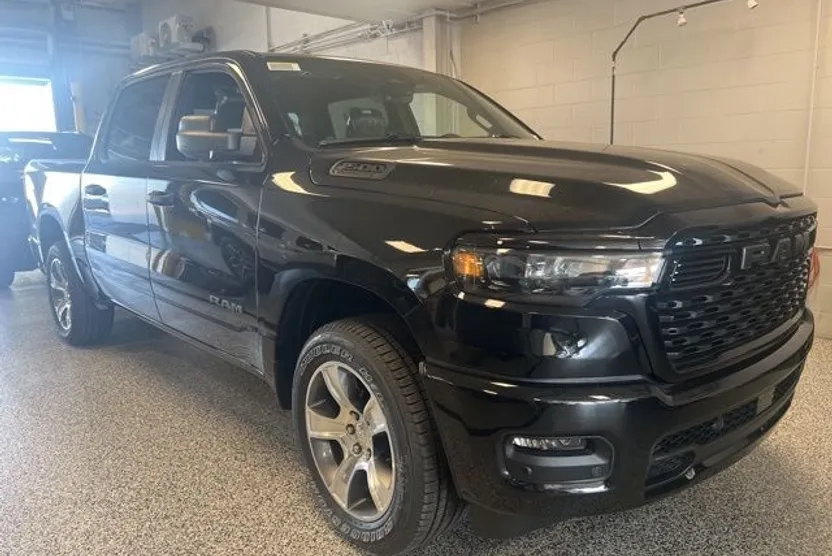 2026 Ram 1500 Express photo 1