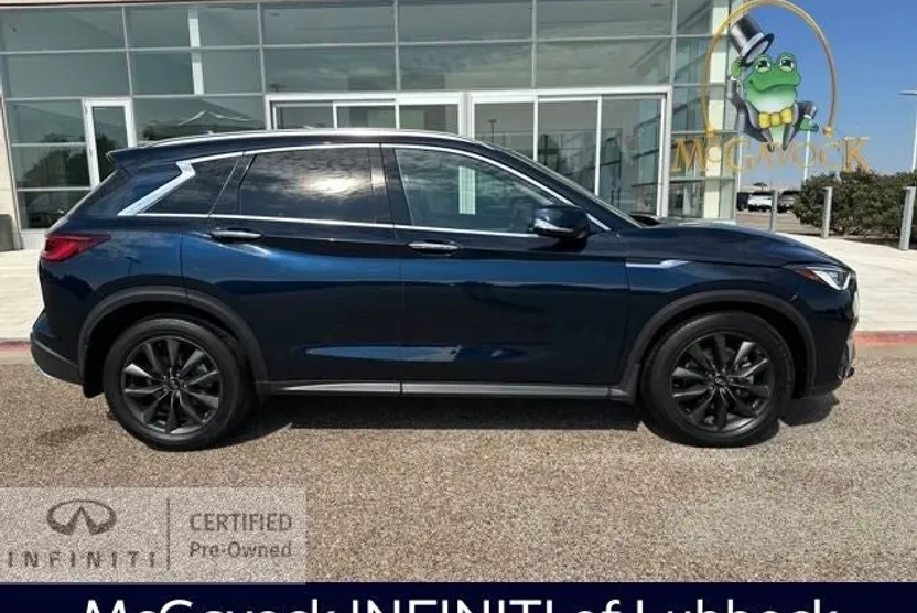 2022 Infiniti QX50 Essential AWD photo 1