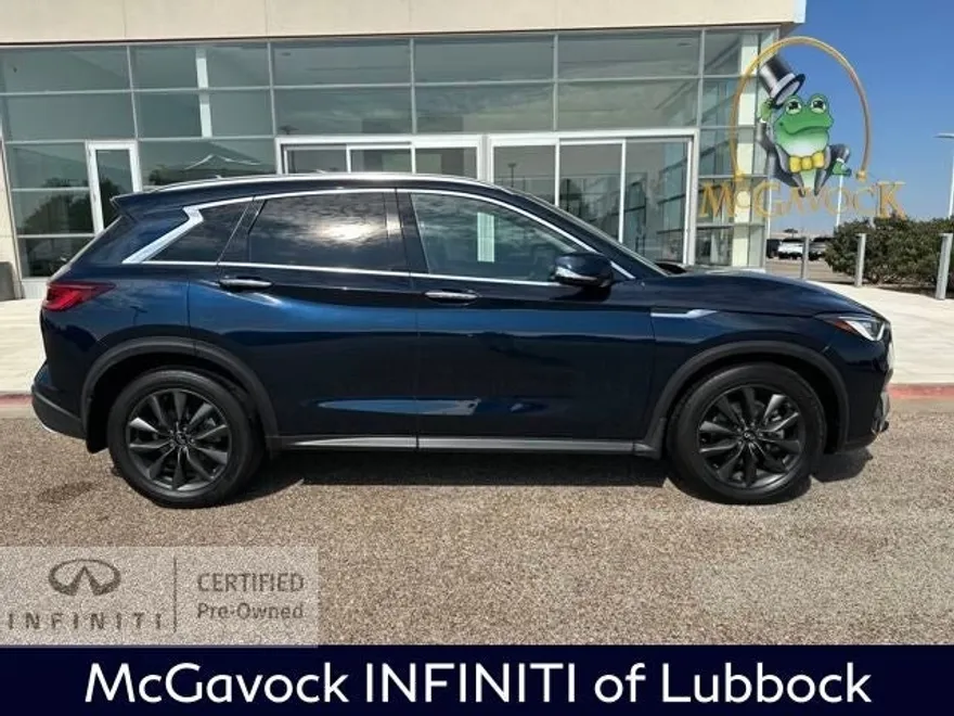 2022 Infiniti QX50 Essential AWD photo 1