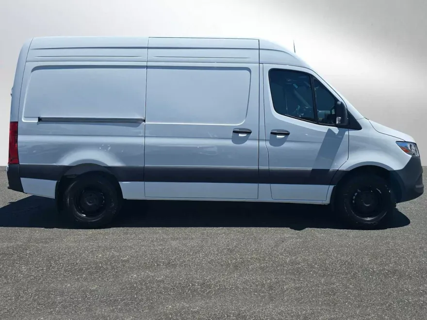 2025 Mercedes Benz Sprinter 2500 Standard Roof photo 1