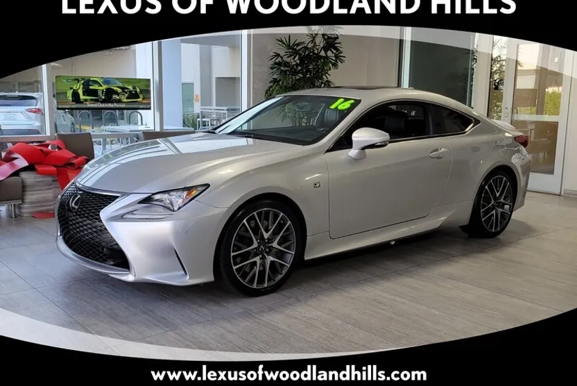2016 Lexus RC 200t photo 1