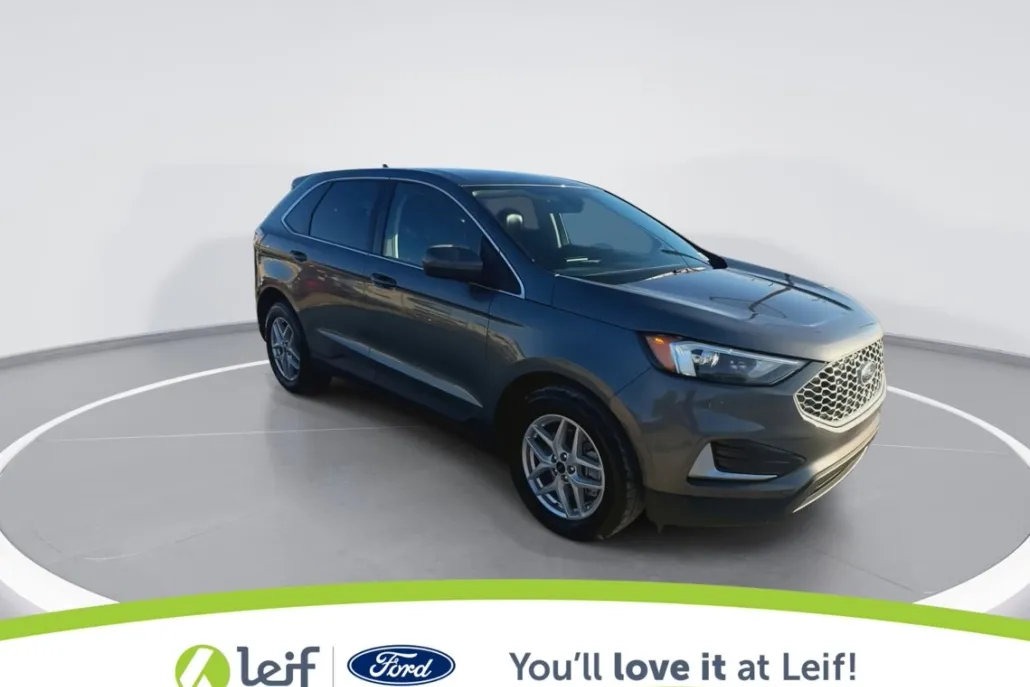 2023 Ford Edge SEL photo 1